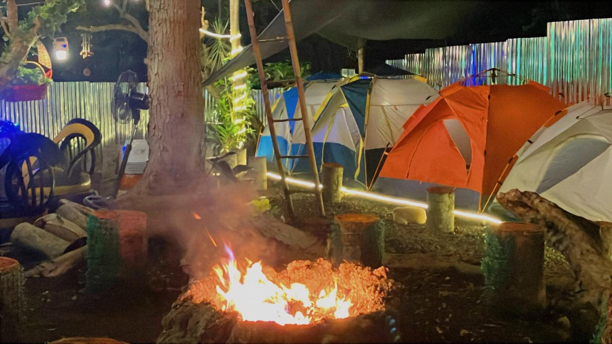 Campsarap Hostel & Resort Valencia  Екстер'єр фото
